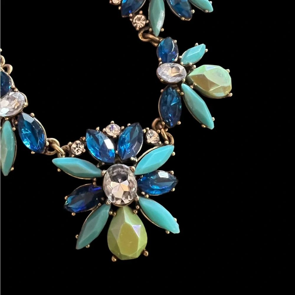EUC~ J CREW flower Necklace blues and greens w/ Rhinestones